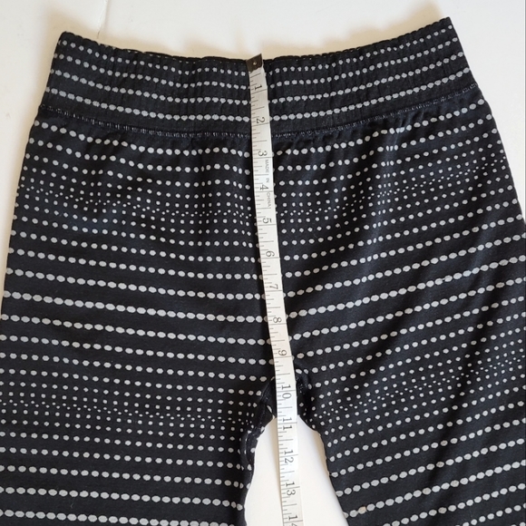 Textured Leggings - Picture 4 of 10